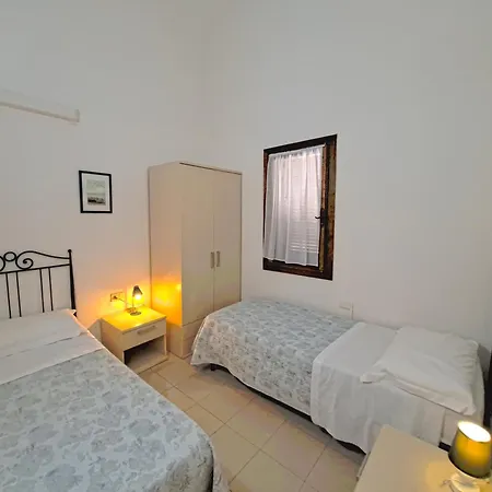 Hotel apartamentowy Centro Residenziale Le Canne San Teodoro (Sardinia)