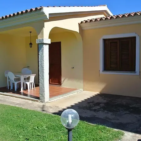 Hotel apartamentowy Centro Residenziale Le Canne San Teodoro (Sardinia)