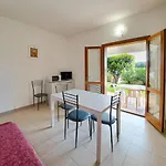 Hotel apartamentowy Centro Residenziale Le Canne San Teodoro (Sardinia)