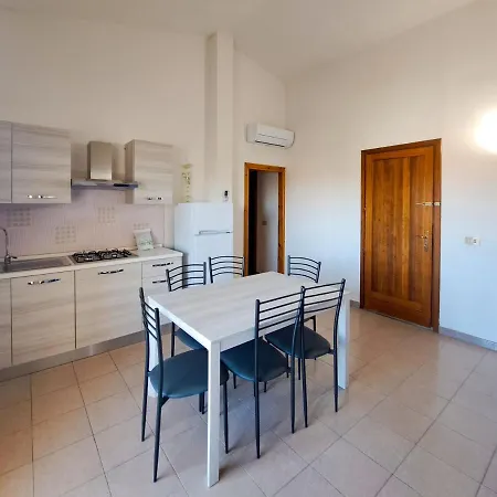 Centro Residenziale Le Canne Aparthotel 2*