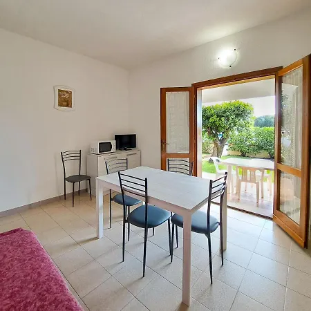 Aparthotel Centro Residenziale Le Canne San Teodoro (Sardinia)