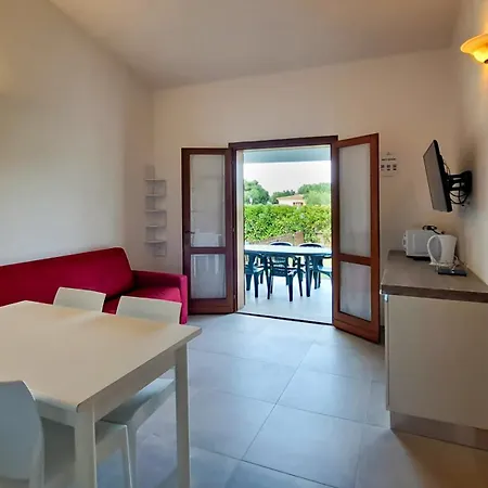 Centro Residenziale Le Canne Aparthotel 2*